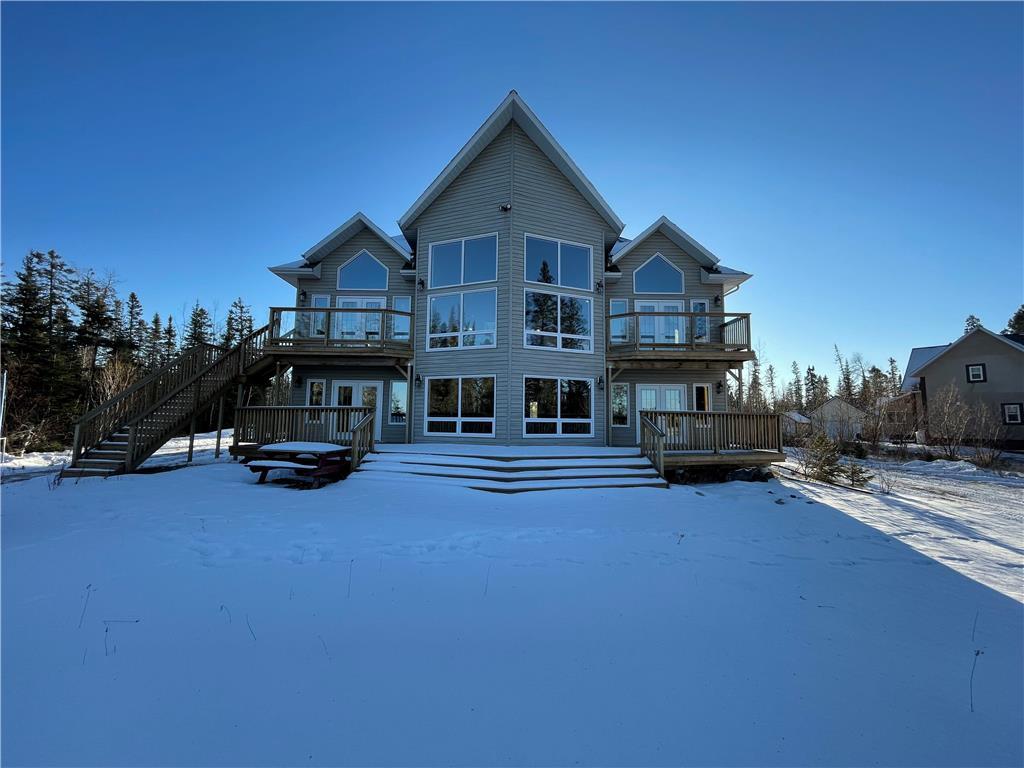 For sale 266 Shoreline Road, Cranberry Portage, Manitoba R0B0H0