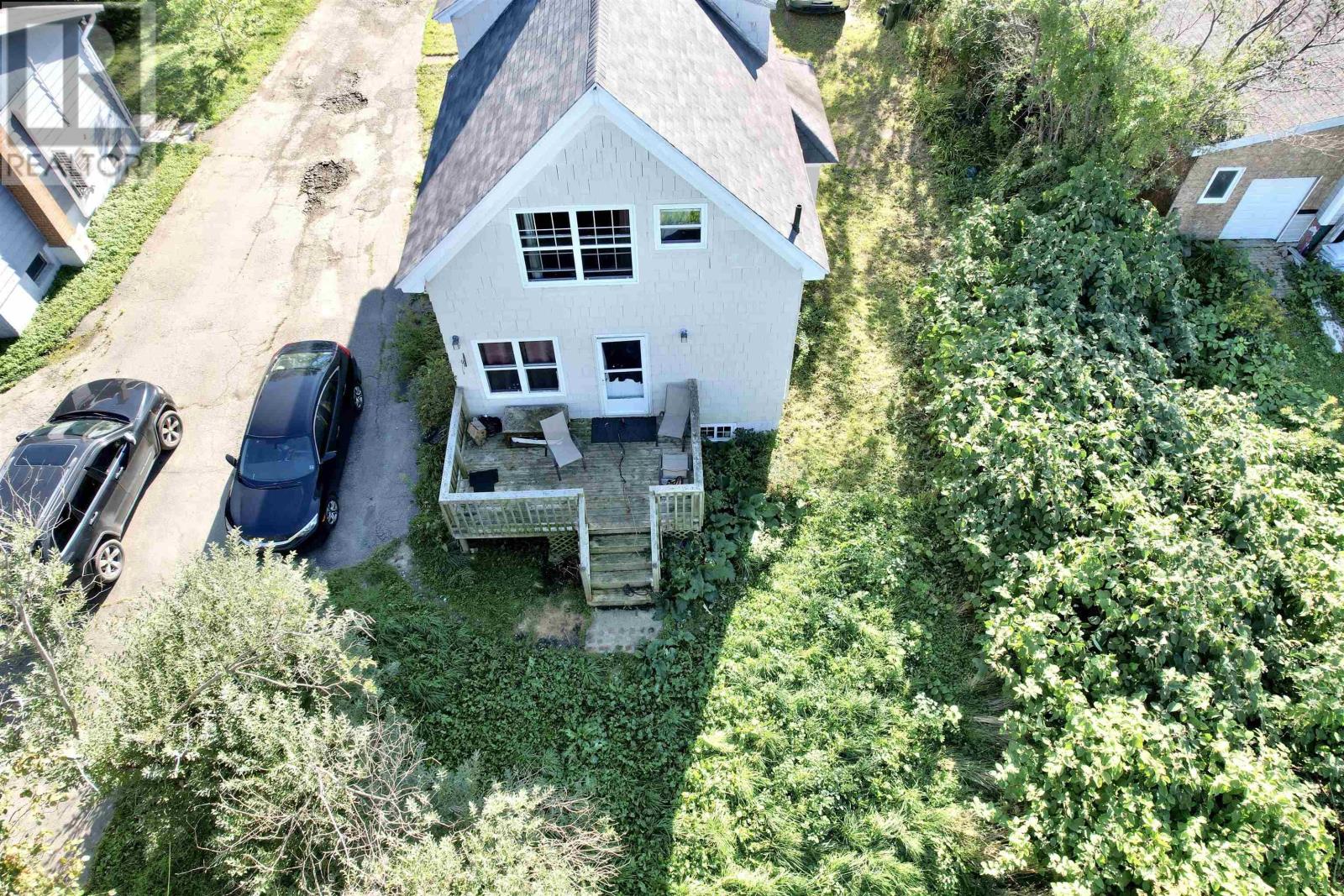 For sale 83 BORDEN Street, Glace Bay, Nova Scotia B1A1Y5 202319968 REALTOR.ca