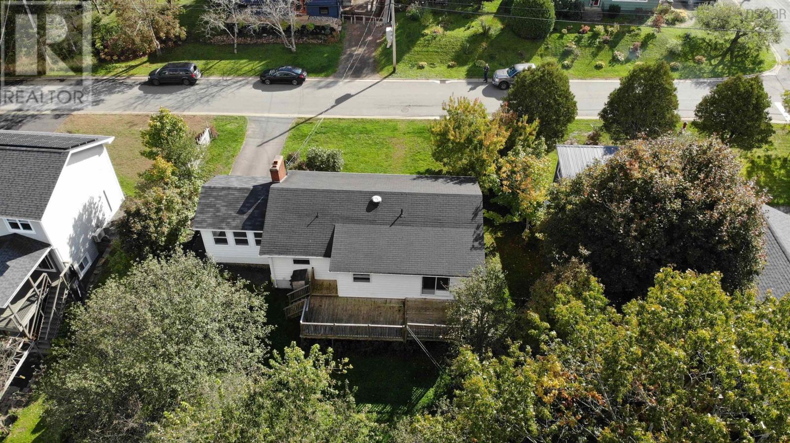 For sale 52 Woodland Drive, Wolfville, Nova Scotia B4P1H8 202322287