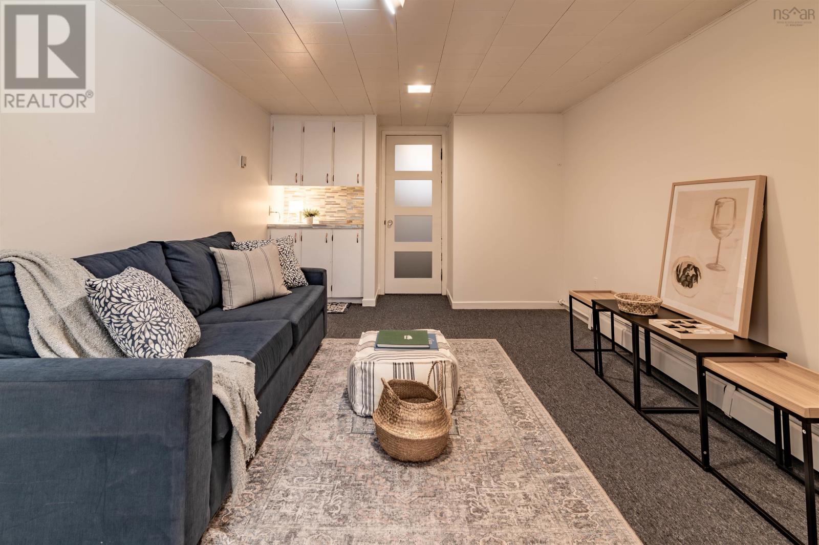 For sale 52 Woodland Drive, Wolfville, Nova Scotia B4P1H8 202322287