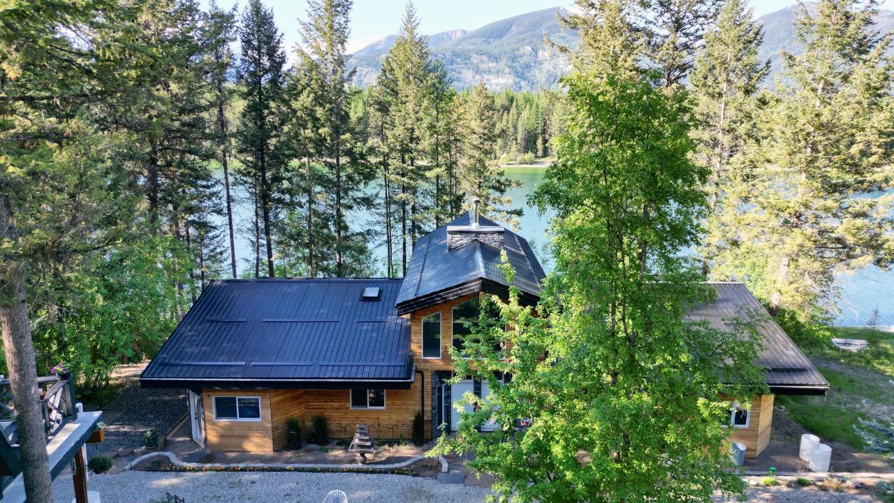For sale 1323 TIE LAKE SHORE ROAD S, Jaffray, British Columbia V0B1T0