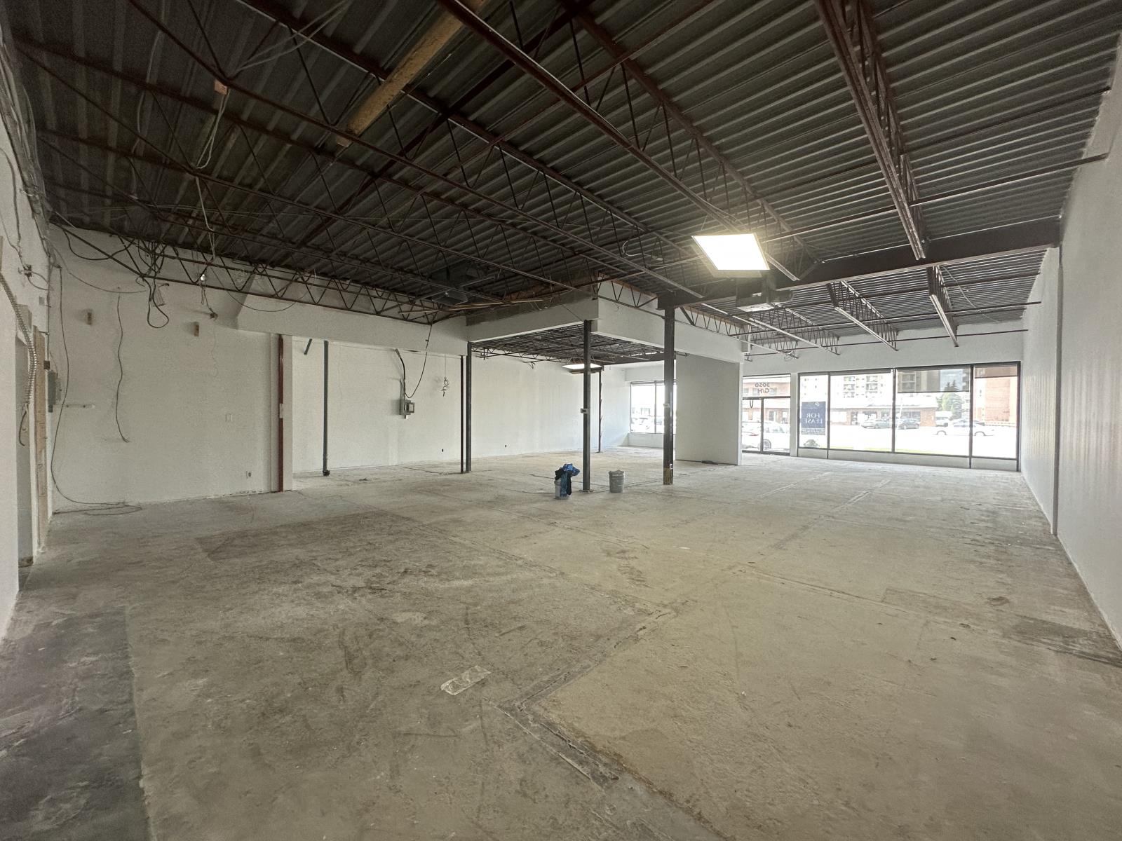 For lease 3050 Portage Ave, Winnipeg, Manitoba R3K0Y1