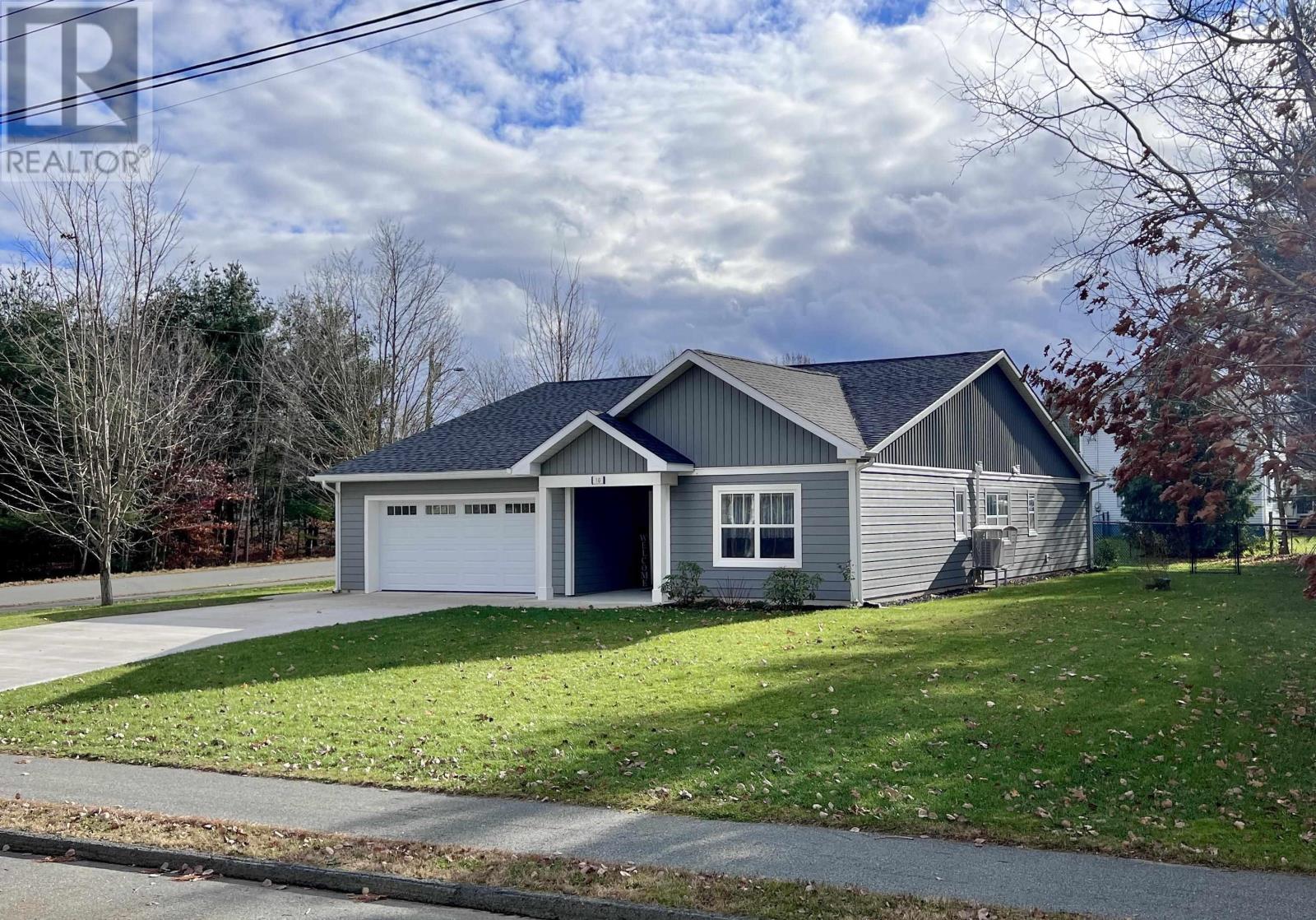 10 Spartan Avenue, Berwick, Nova Scotia B0P1E0 REALTOR.ca