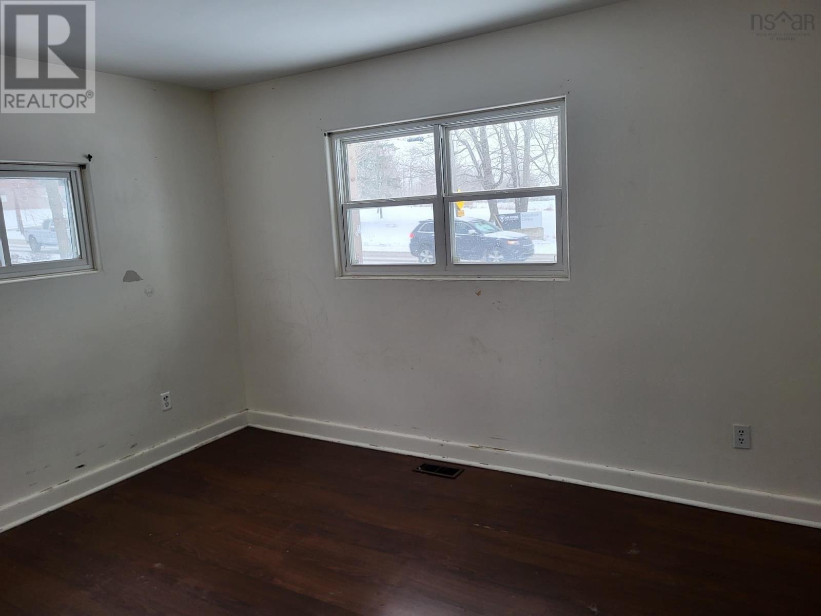 For sale 31 College Rd, Bible Hill, Nova Scotia B2N2P2 202325756