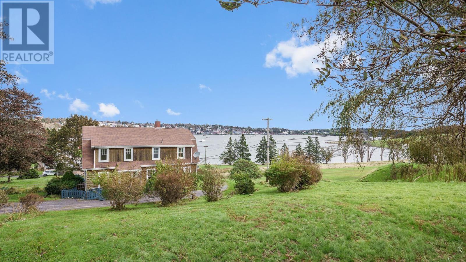 For sale 53 Masons Beach Road, Lunenburg, Nova Scotia B0J2C0