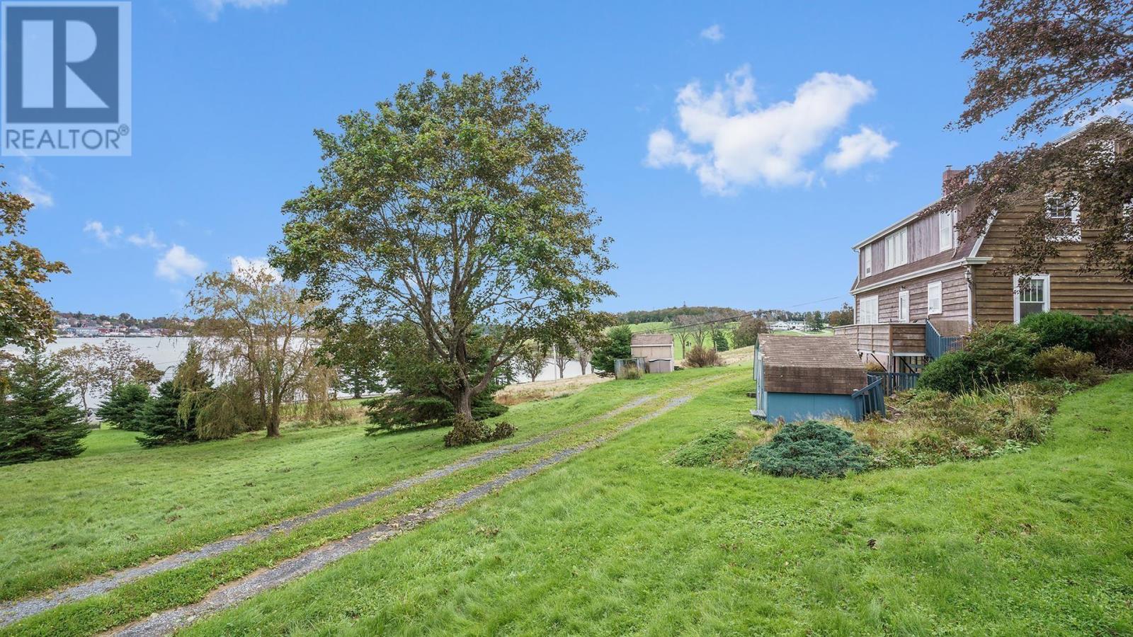 For sale 53 Masons Beach Road, Lunenburg, Nova Scotia B0J2C0