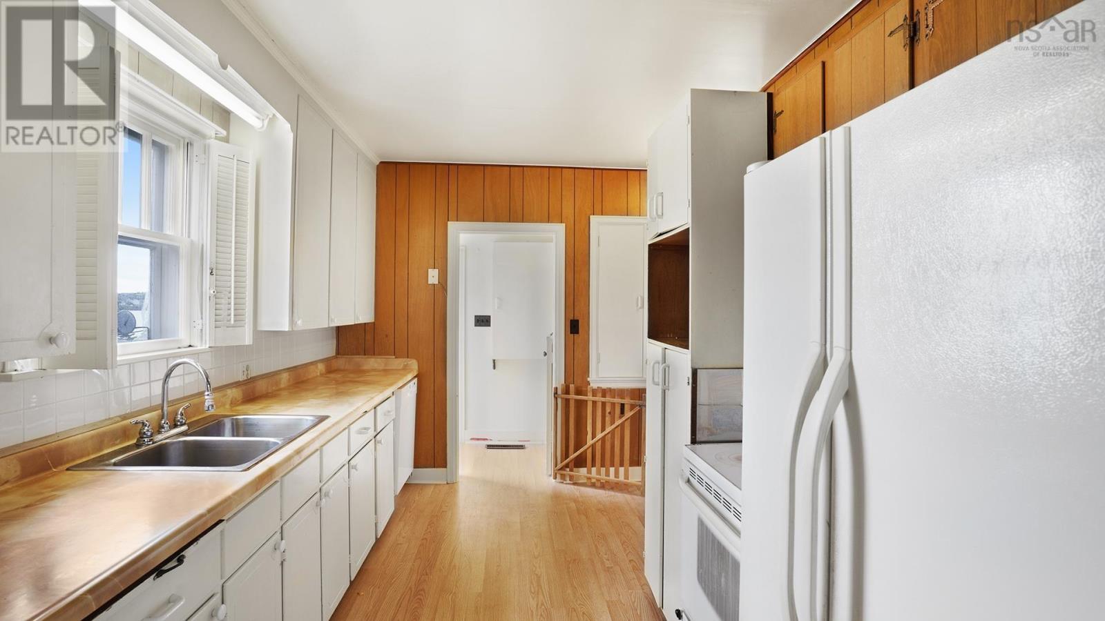 For sale 53 Masons Beach Road, Lunenburg, Nova Scotia B0J2C0