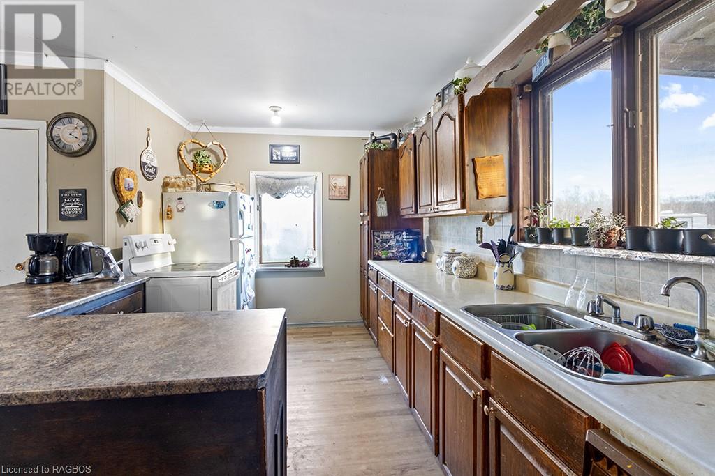 For sale 15339 6 Highway, Manitowaning, Ontario P0P1N0 40509834