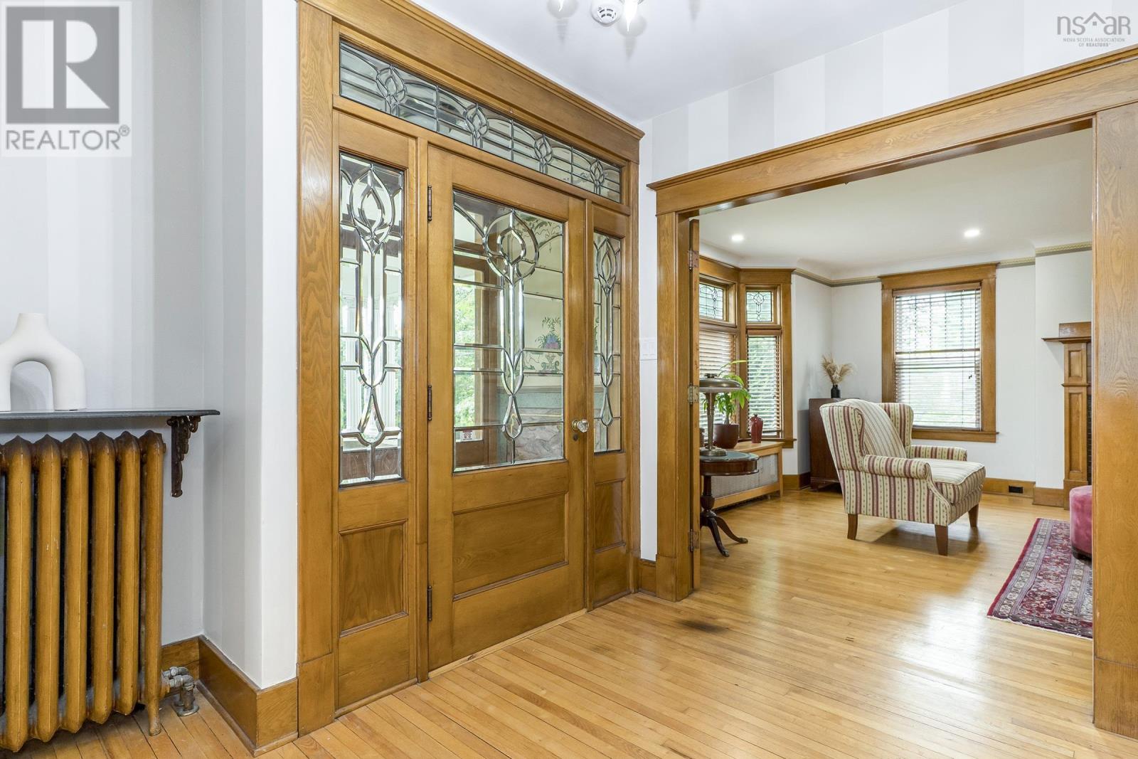 For sale 580 Main Street, Wolfville, Nova Scotia B4P1E6 202320863