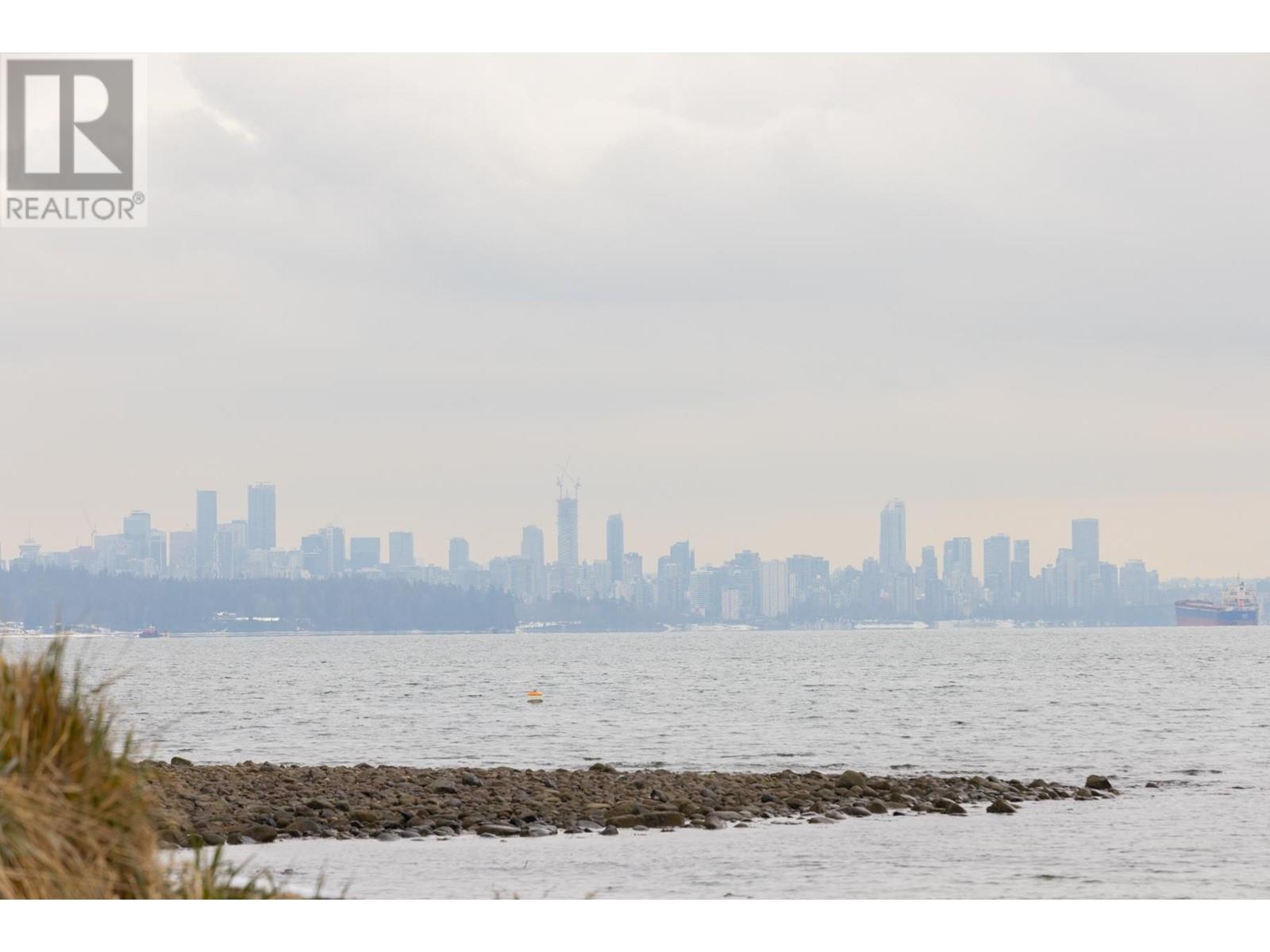 For sale 4358 ROSS CRESCENT, West Vancouver, British Columbia V7W1B2