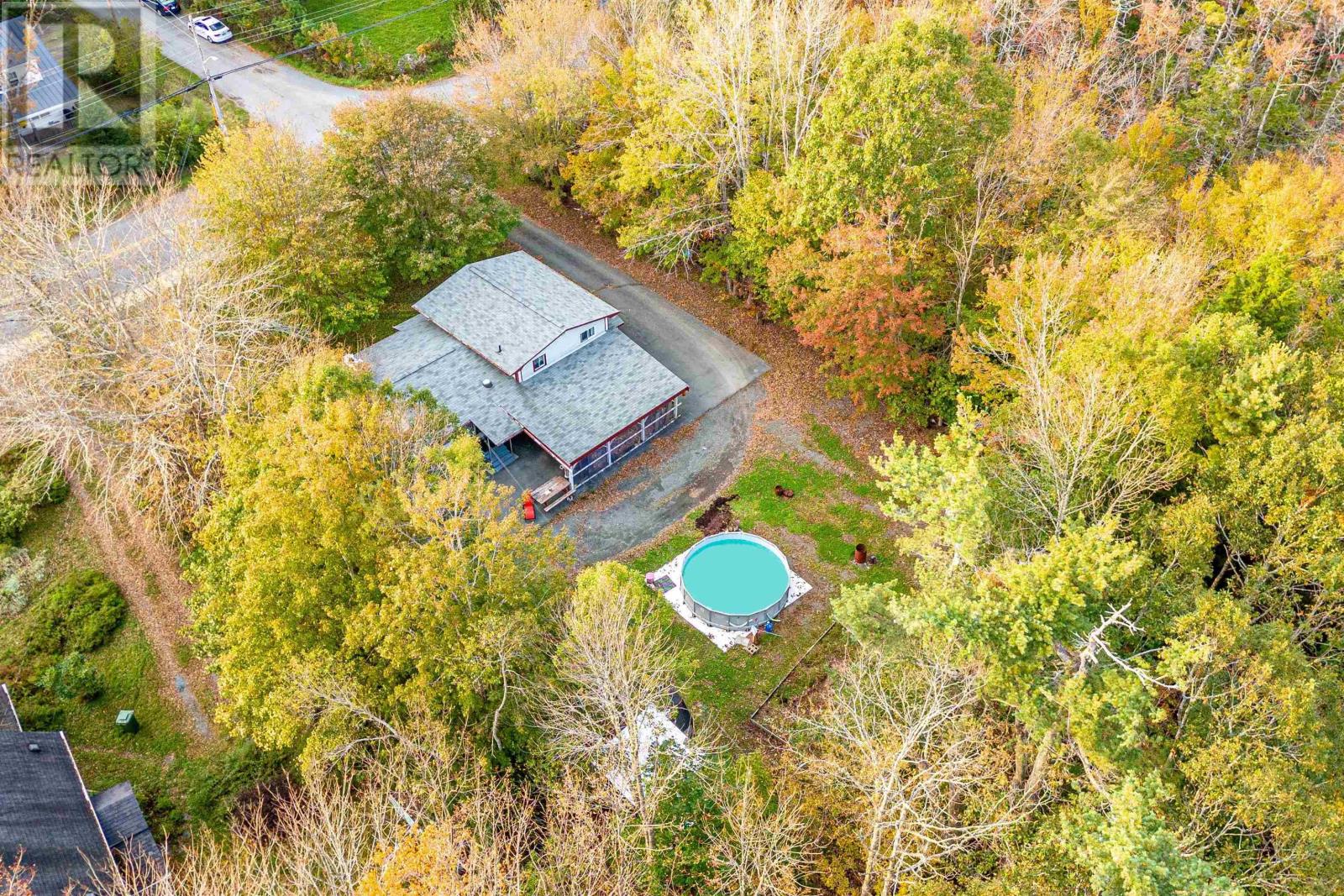 For sale 58 Clearway Street, Mahone Bay, Nova Scotia B0J2E0