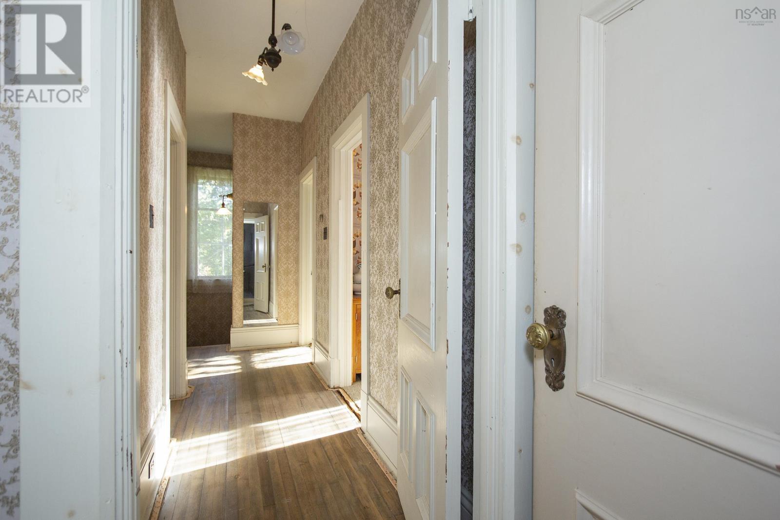 For sale 177 Victoria Street E, Amherst, Nova Scotia B4H1Y7