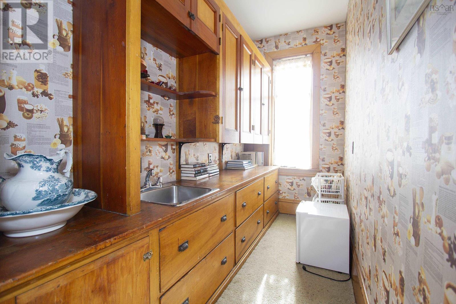 For sale 177 Victoria Street E, Amherst, Nova Scotia B4H1Y7 202321710 REALTOR.ca