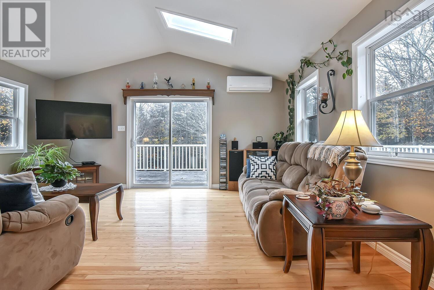 For sale 22 Jarret Lane, Hammonds Plains, Nova Scotia B4B1M9 202323117 REALTOR.ca