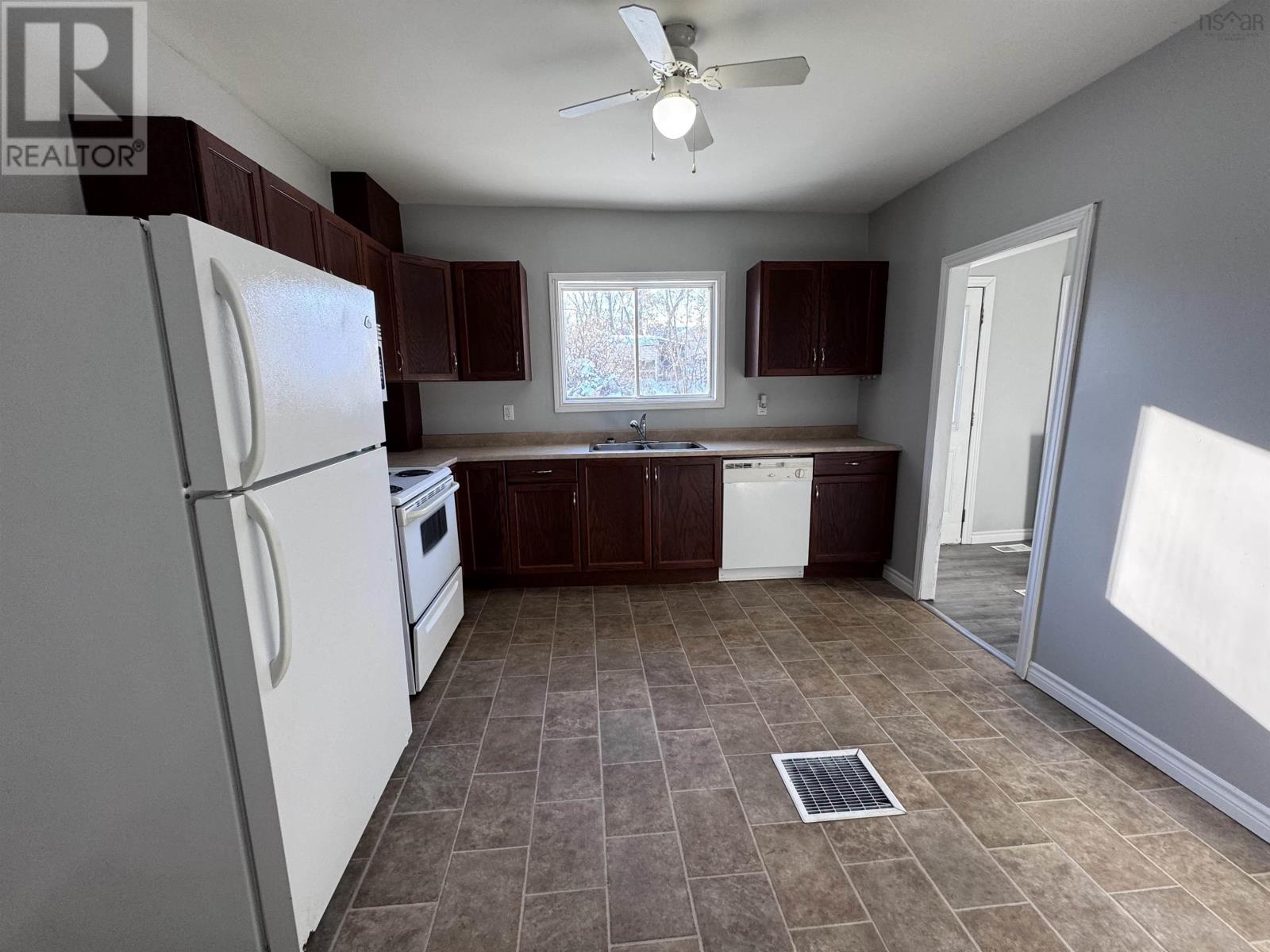 For sale 307 St, Stewiacke, Nova Scotia B0N2J0 202325177 REALTOR.ca