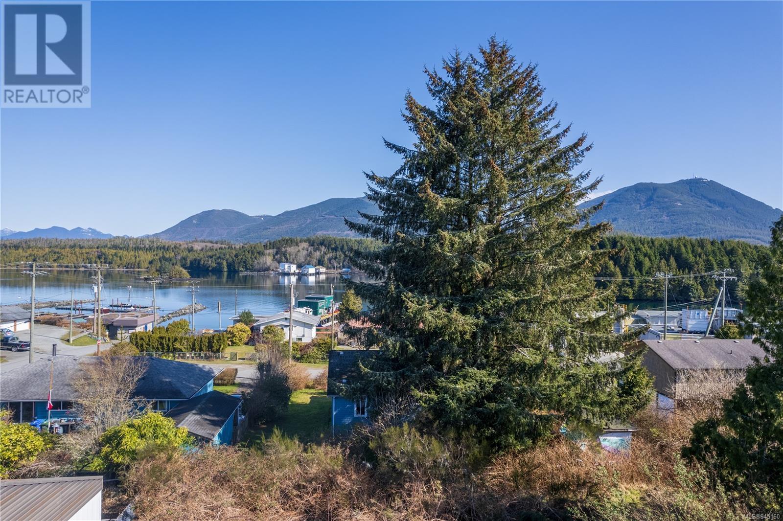 For sale 1767 Cedar Rd, Ucluelet, British Columbia V0R3A0 945160