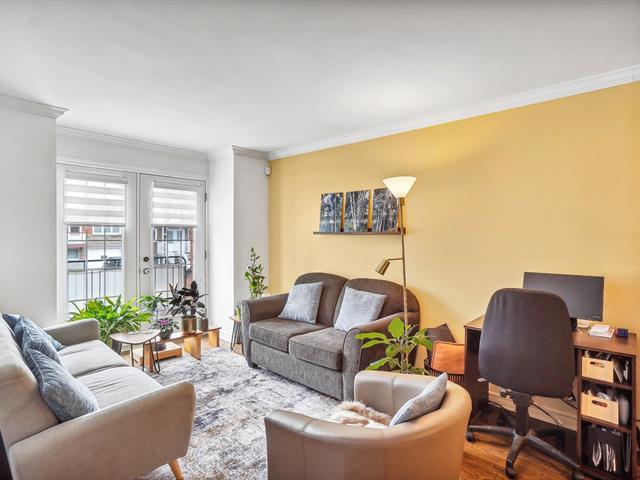 For sale: 559 Rue Paul-Pau