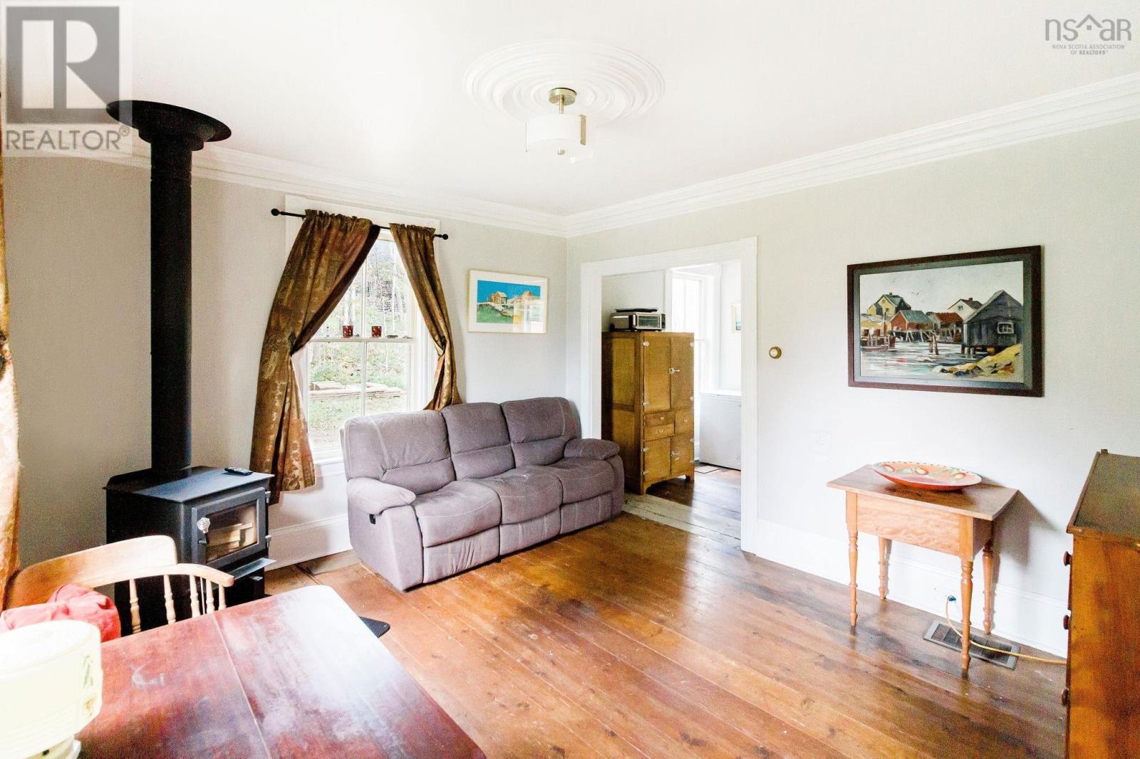 For sale 612 Seaman Street, East Margaretsville, Nova Scotia B0S1N0