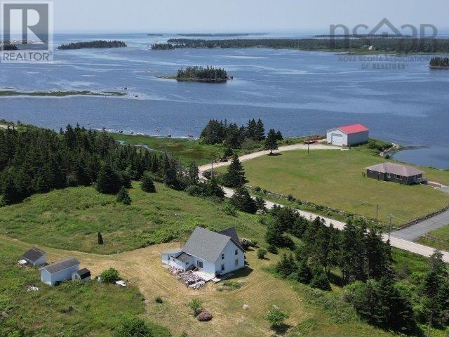 For sale: 7272 Hwy #3, Upper Woods Harbour, Nova Scotia B0W2E0 ...