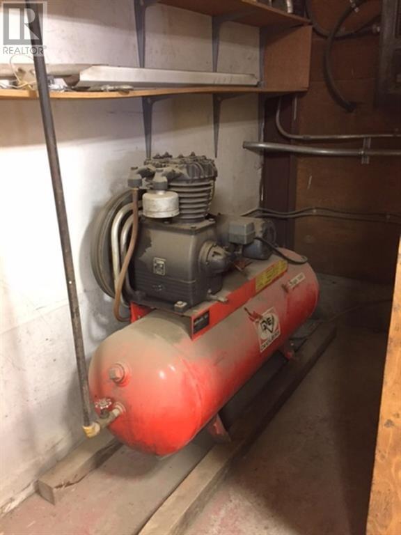 For sale 2 Banff Avenue, Rainbow Lake, Alberta T0H2Y0 A1048164