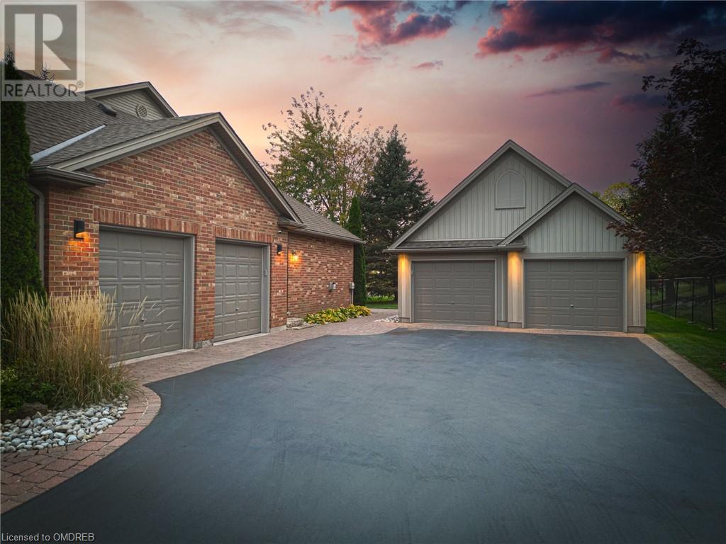 For sale 35 KARENDALE Crescent, Freelton, Ontario L8B0Z6 40526832