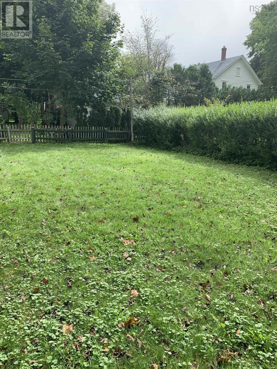 For sale 339 Main Street, Liverpool, Nova Scotia B0T1K0 202319768