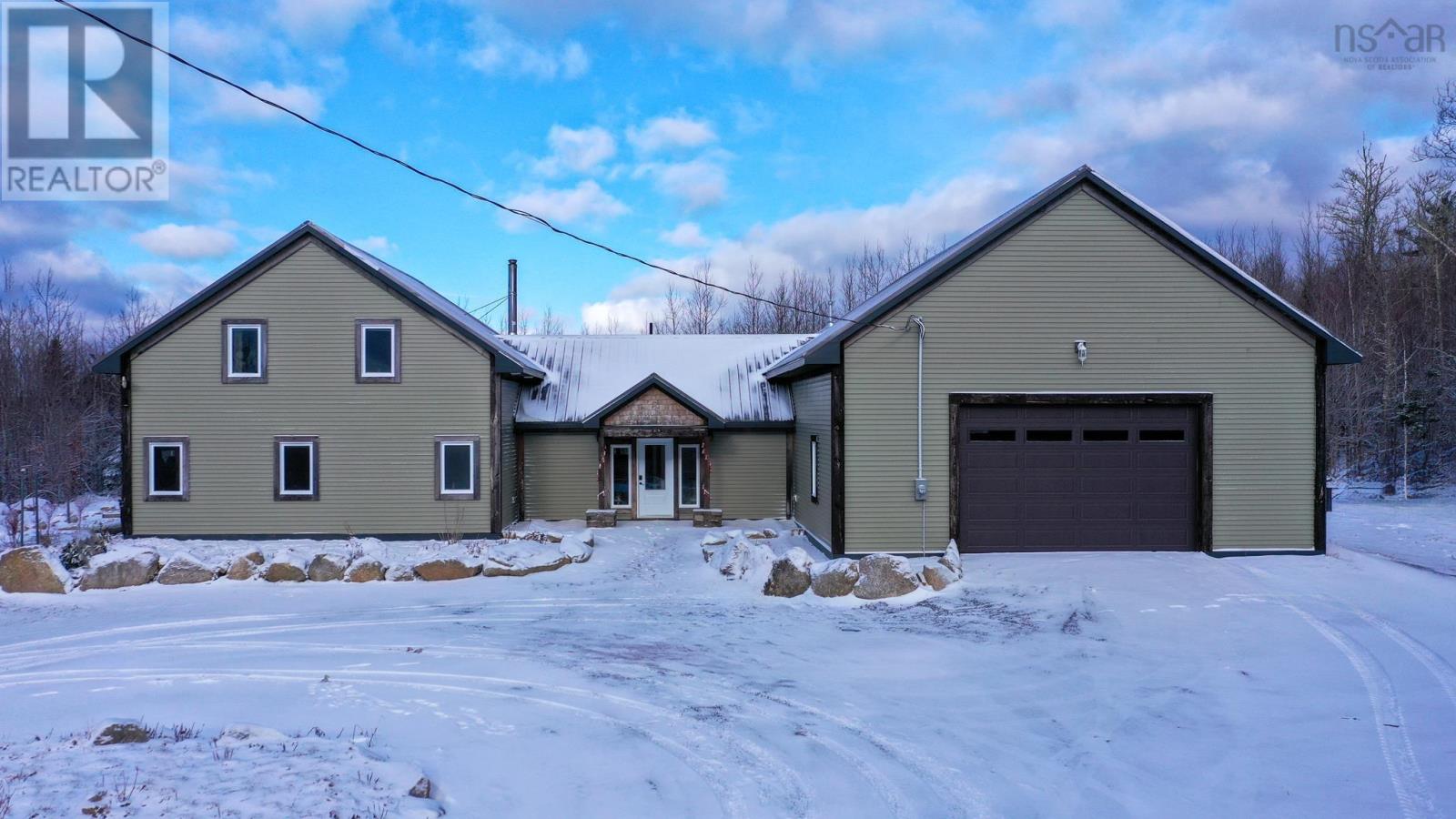 For sale 687 North River Road, Aylesford Lake, Nova Scotia B0P1C0