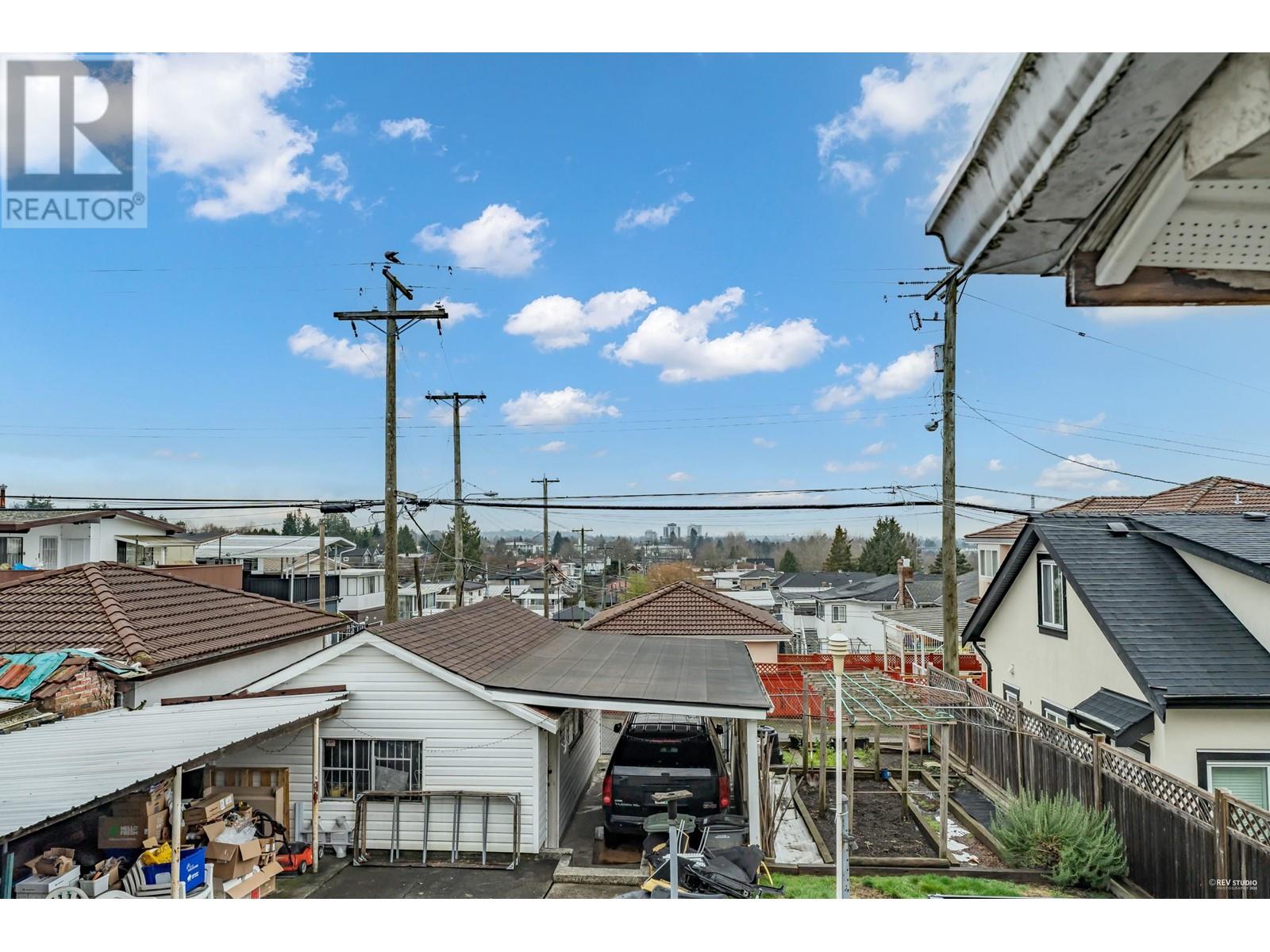 For sale 3951 SLOCAN STREET, Vancouver, British Columbia V5R1Y7