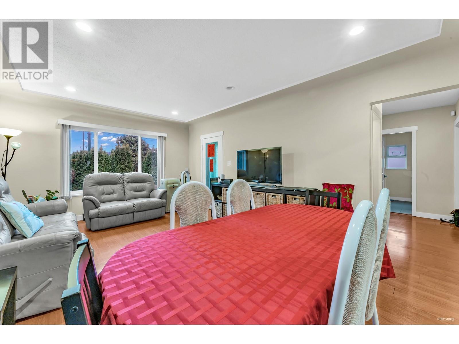 For sale 3951 SLOCAN STREET, Vancouver, British Columbia V5R1Y7