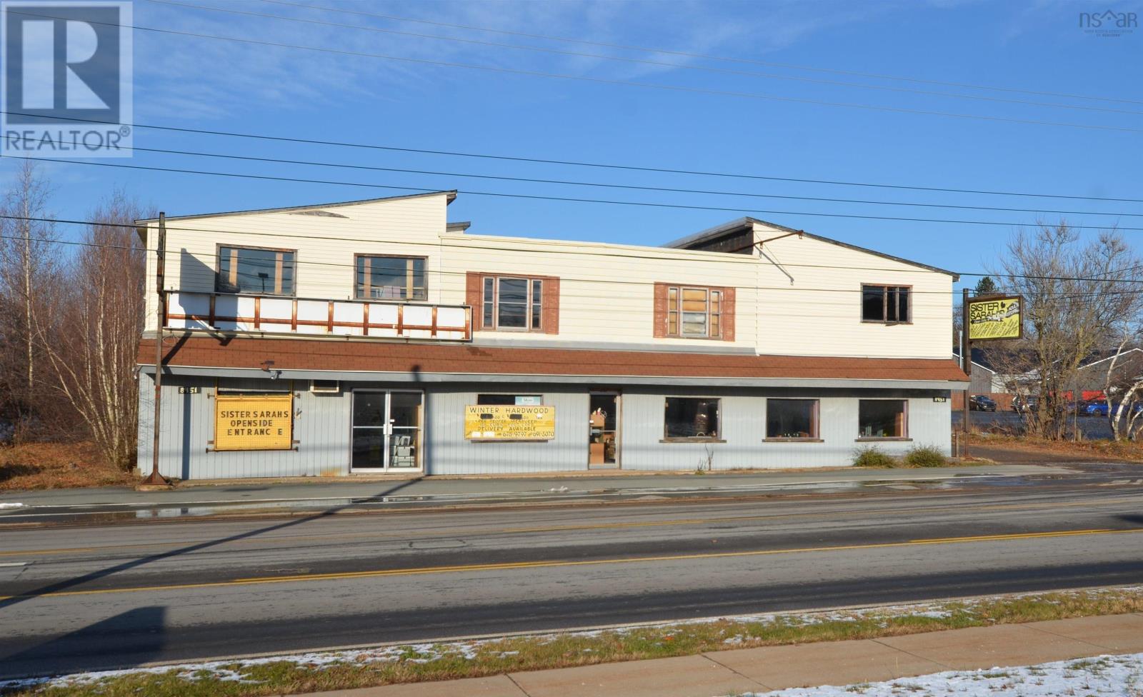 For sale 8951 Commercial Street, New Minas, Nova Scotia B4N3E1