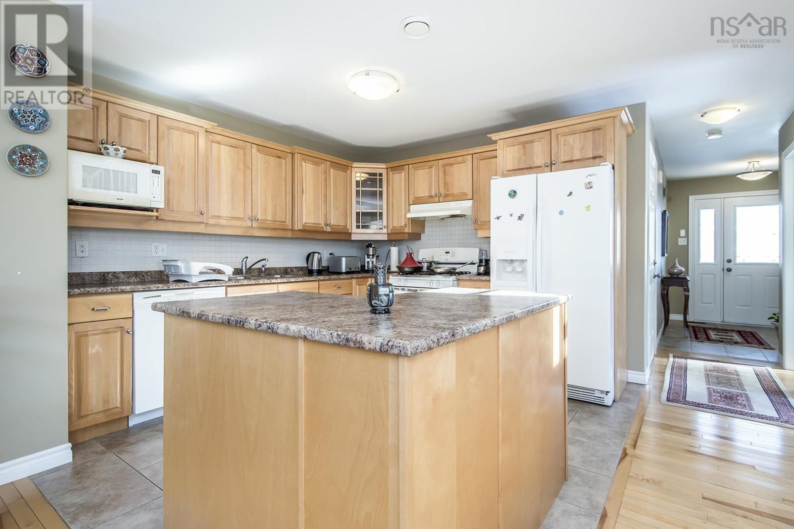 For sale 74 Collingwood Court, Dartmouth, Nova Scotia B2W0G4