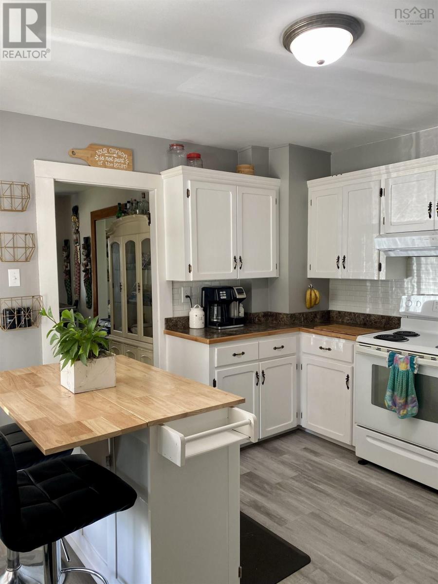 For sale 210 Highway 1, Smiths Cove, Nova Scotia B0S1S0 202325245