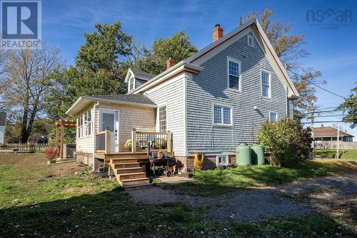 For sale 2036 Highway 1, Falmouth, Nova Scotia B0P1P0 202323507