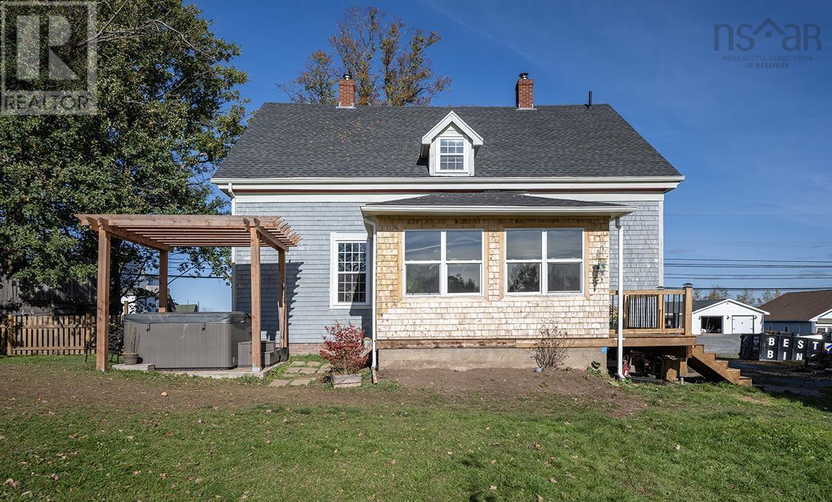 For sale 2036 Highway 1, Falmouth, Nova Scotia B0P1P0 202323507