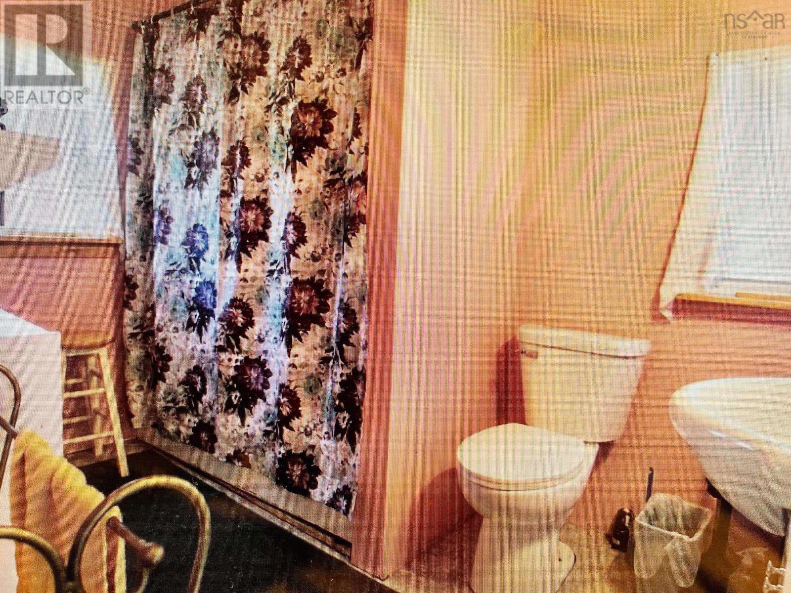 For sale 46 Jackson Point Road, Tidnish Bridge, Nova Scotia B4H3X9