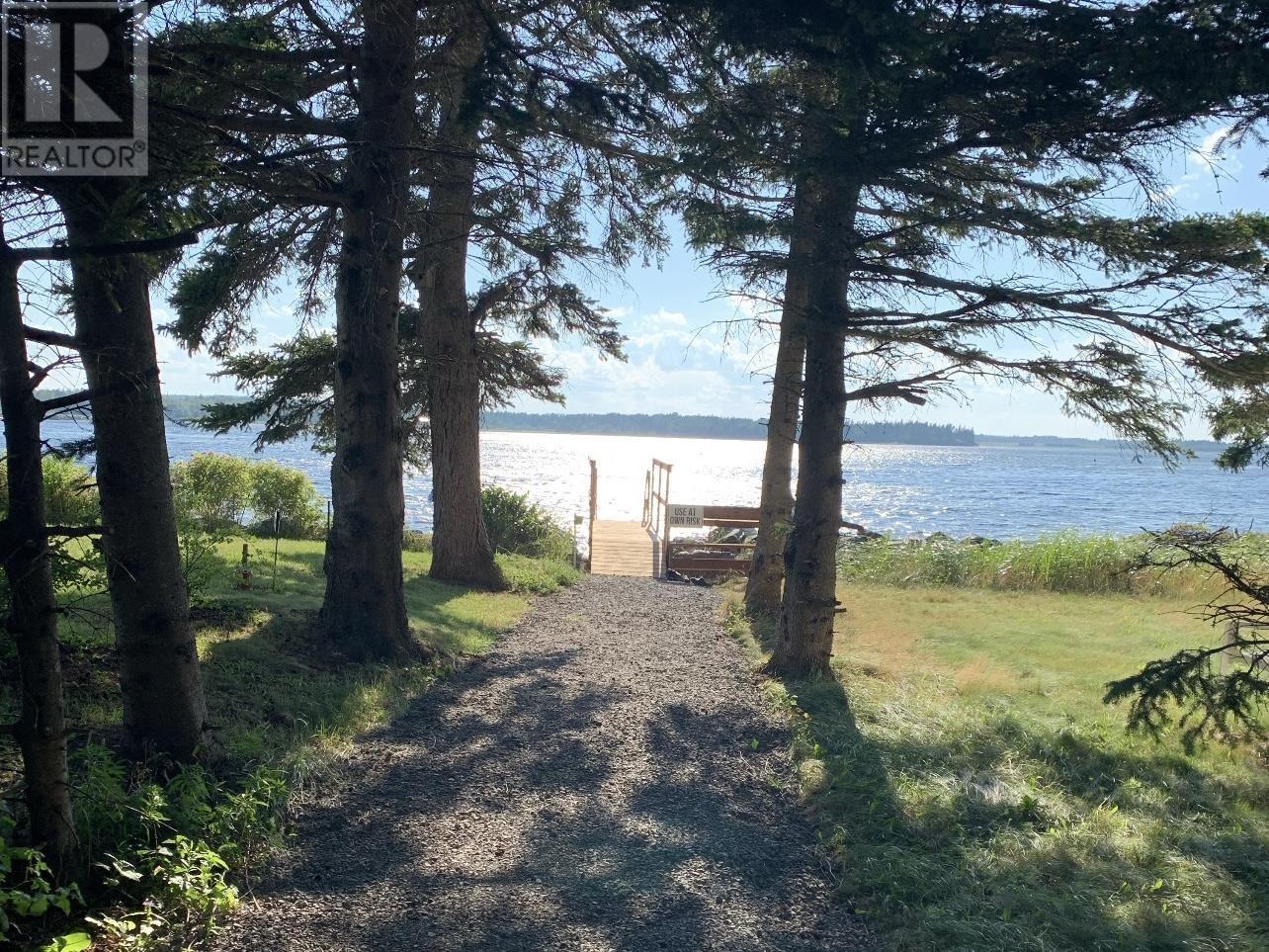 For sale 46 Jackson Point Road, Tidnish Bridge, Nova Scotia B4H3X9