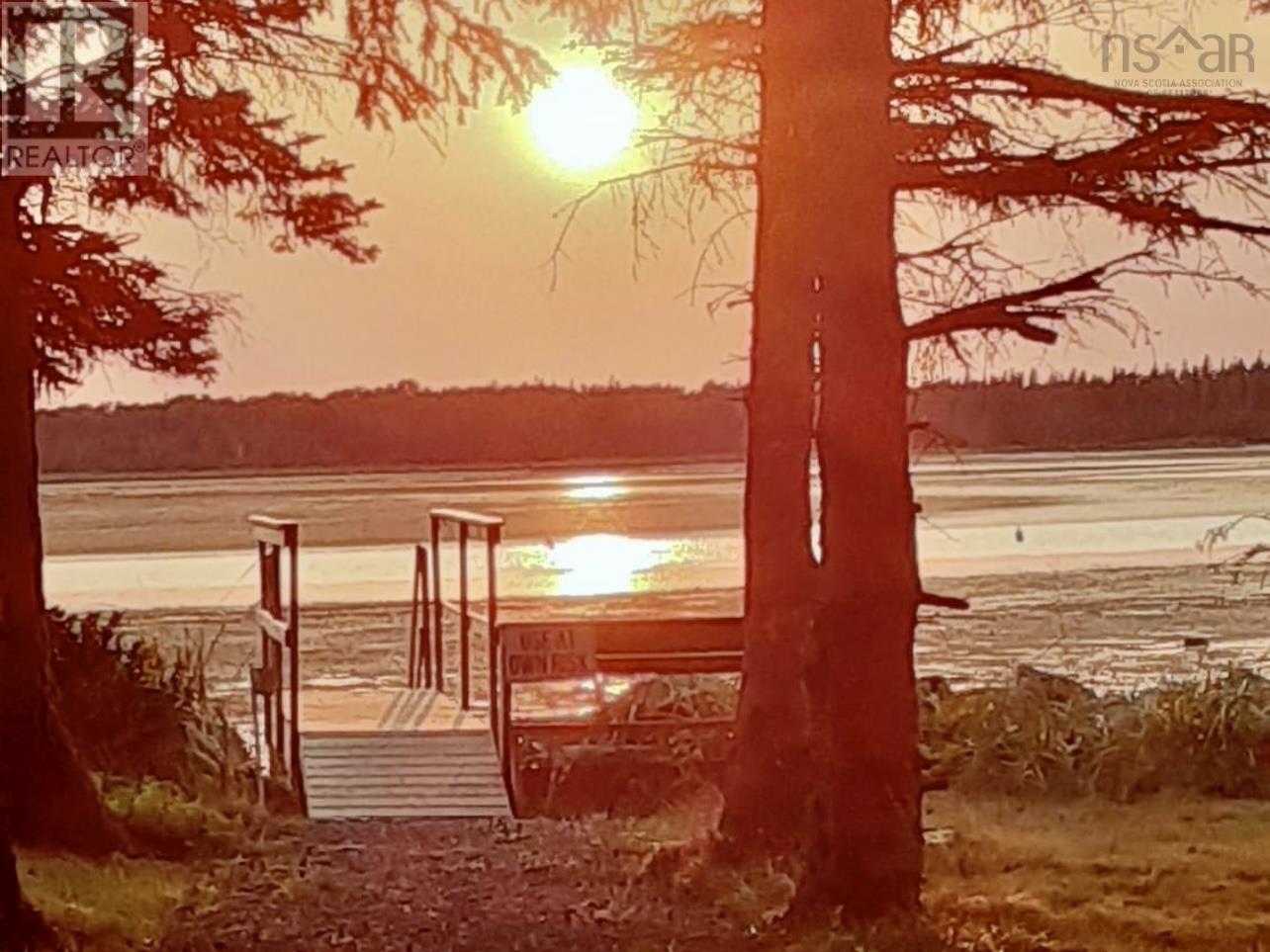 For sale 46 Jackson Point Road, Tidnish Bridge, Nova Scotia B4H3X9