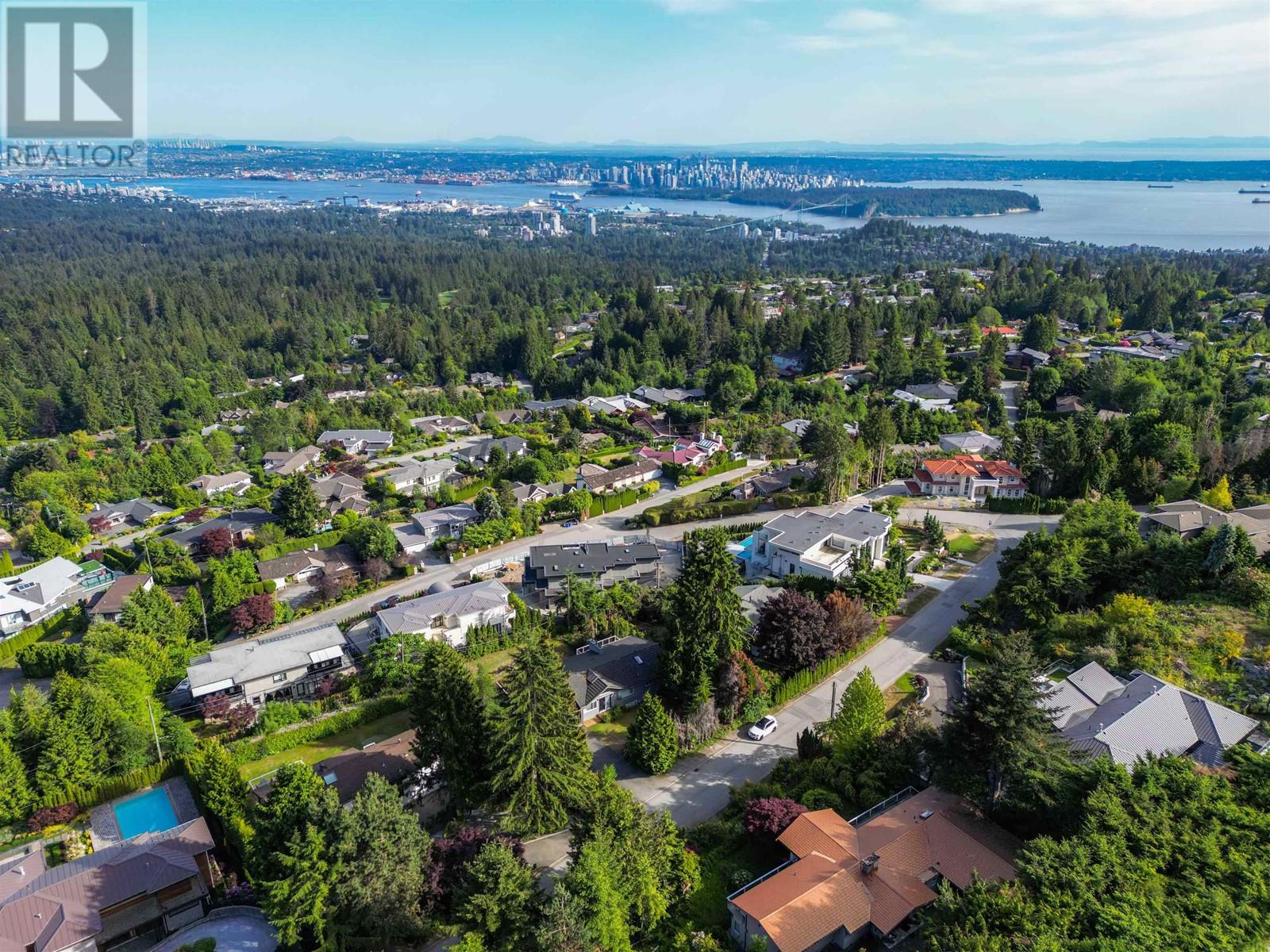 For sale 1031 MILLSTREAM ROAD, West Vancouver, British Columbia V7S2C6