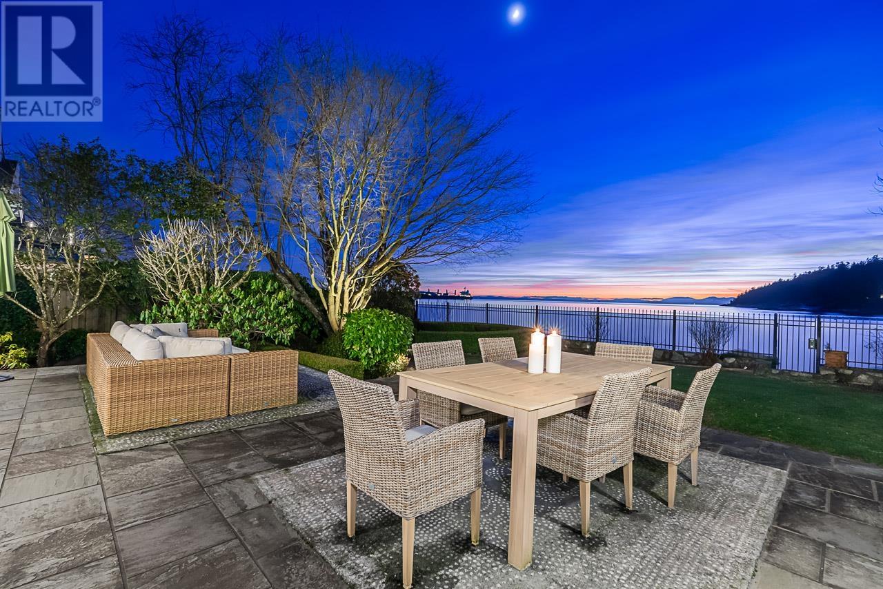 For sale 4480 ROSS CRESCENT, West Vancouver, British Columbia V7W1B2