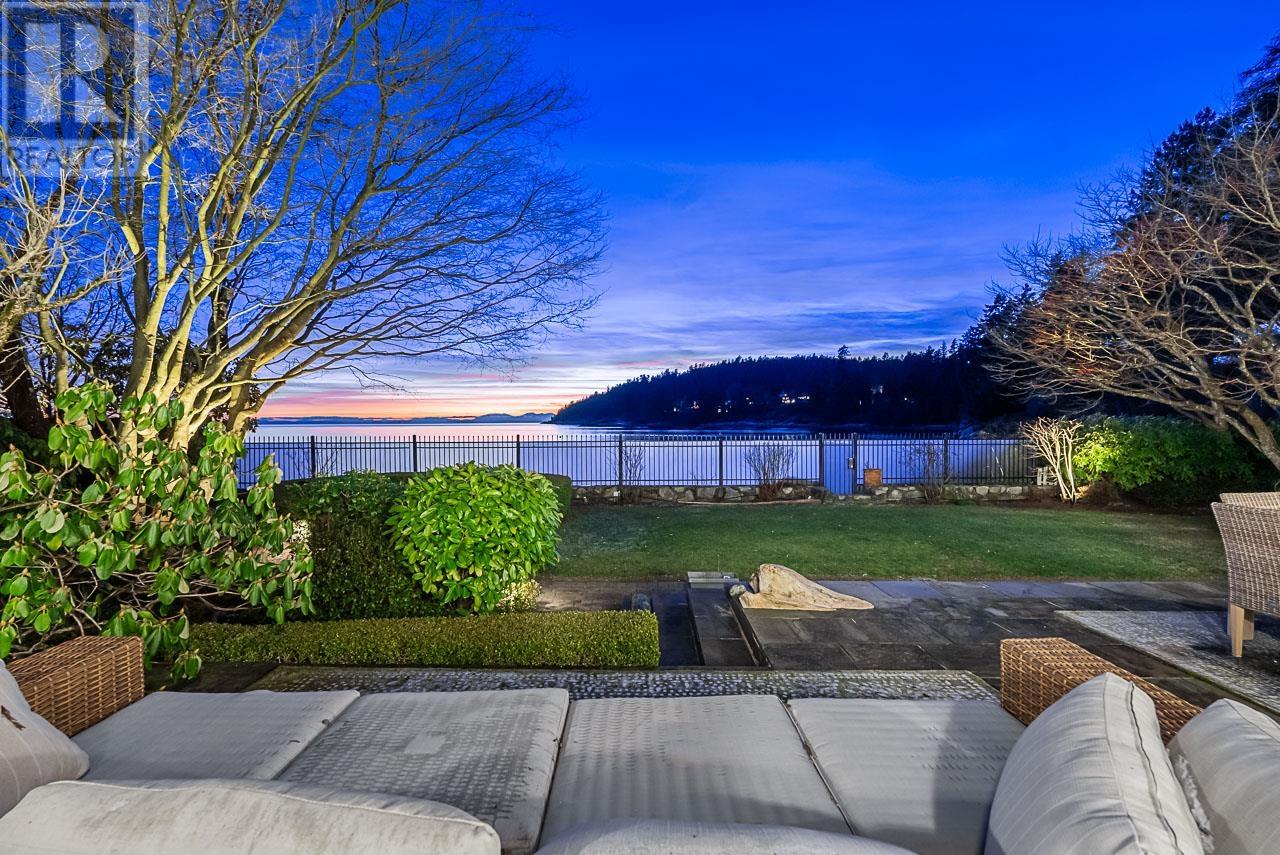 For sale 4480 ROSS CRESCENT, West Vancouver, British Columbia V7W1B2