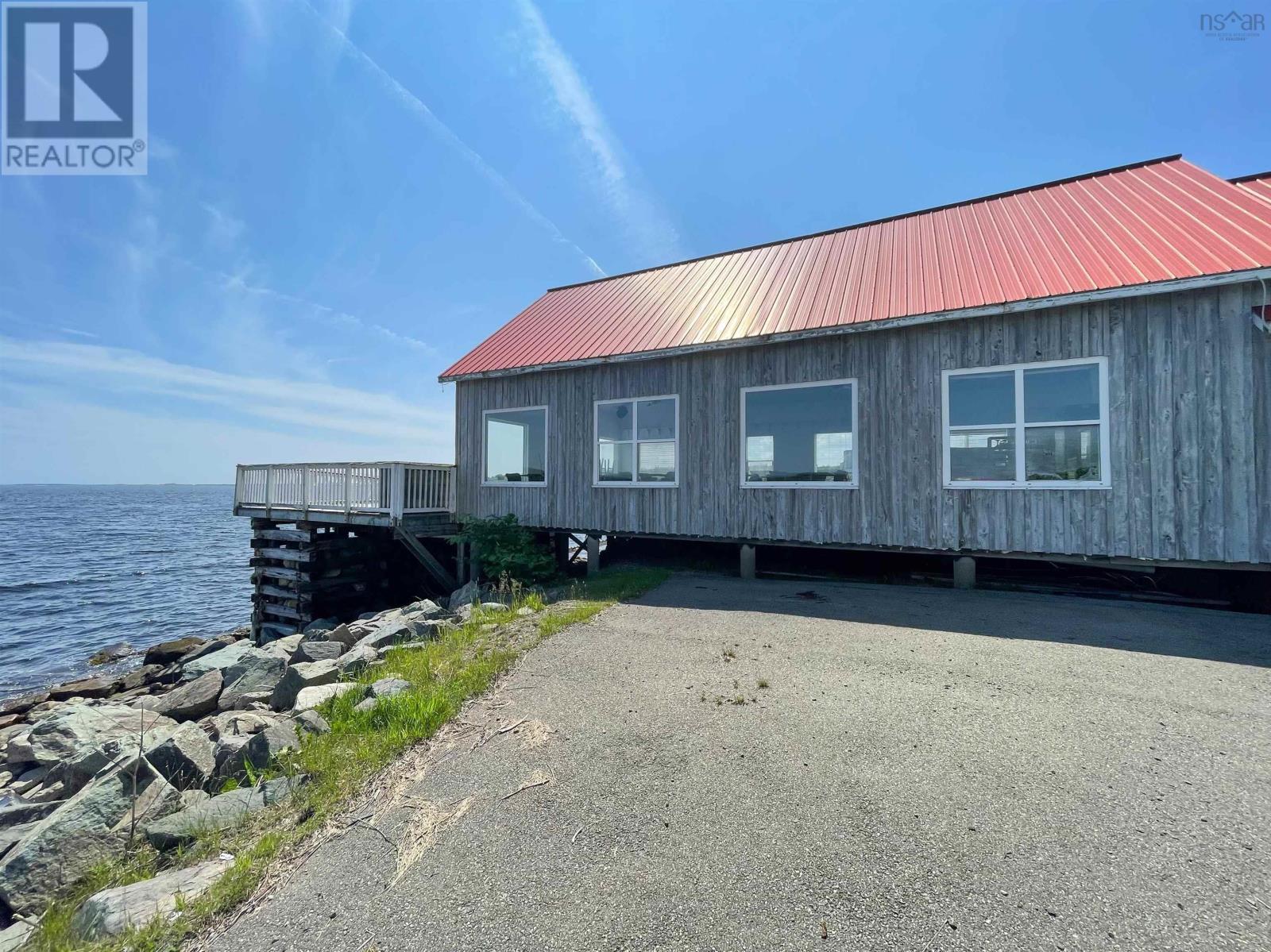 For sale 41 Commercial Street, Louisbourg, Nova Scotia B1C1B5 202323594 REALTOR.ca