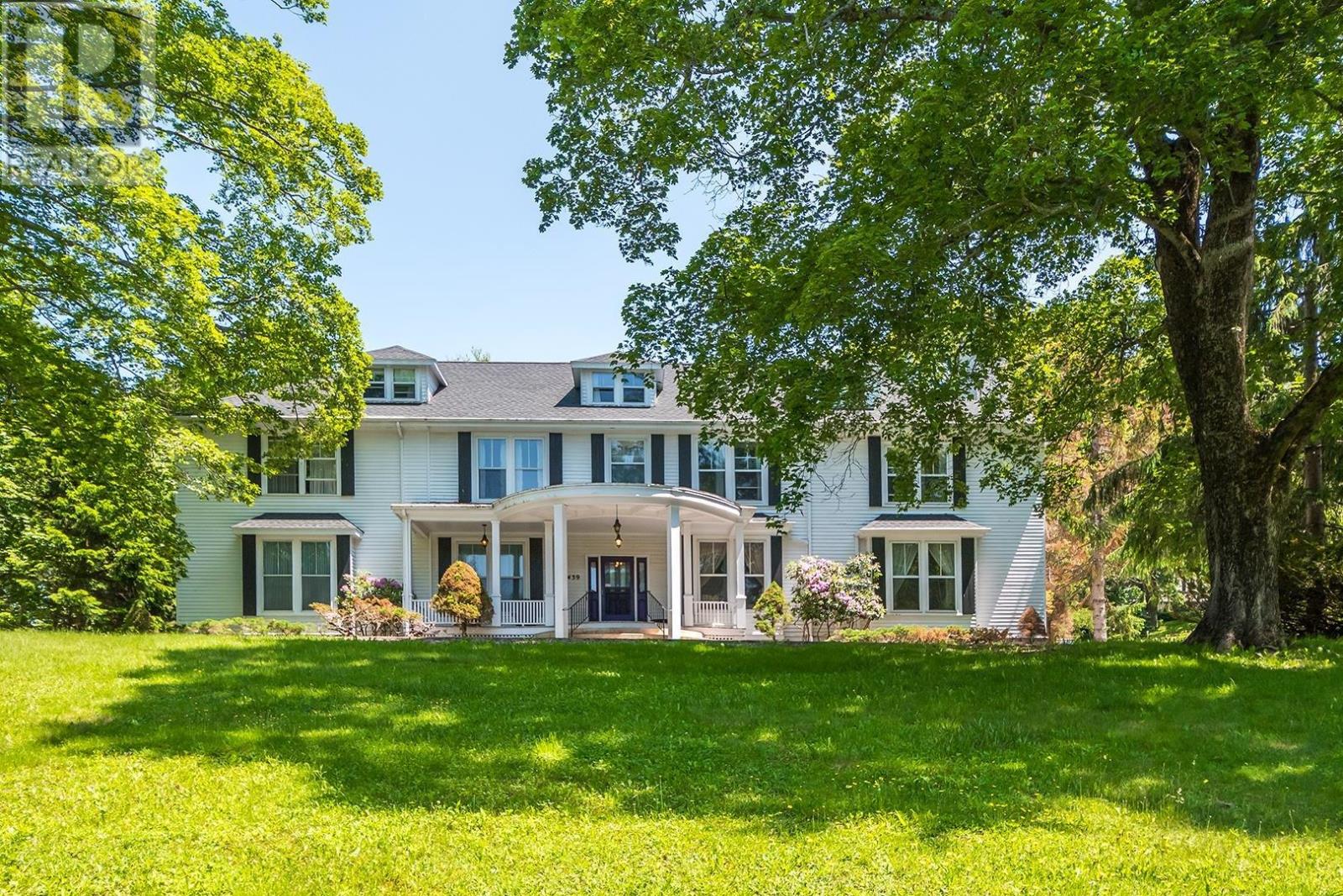 For sale 439 Clifton Avenue, Windsor, Nova Scotia B0N2T0 202401187