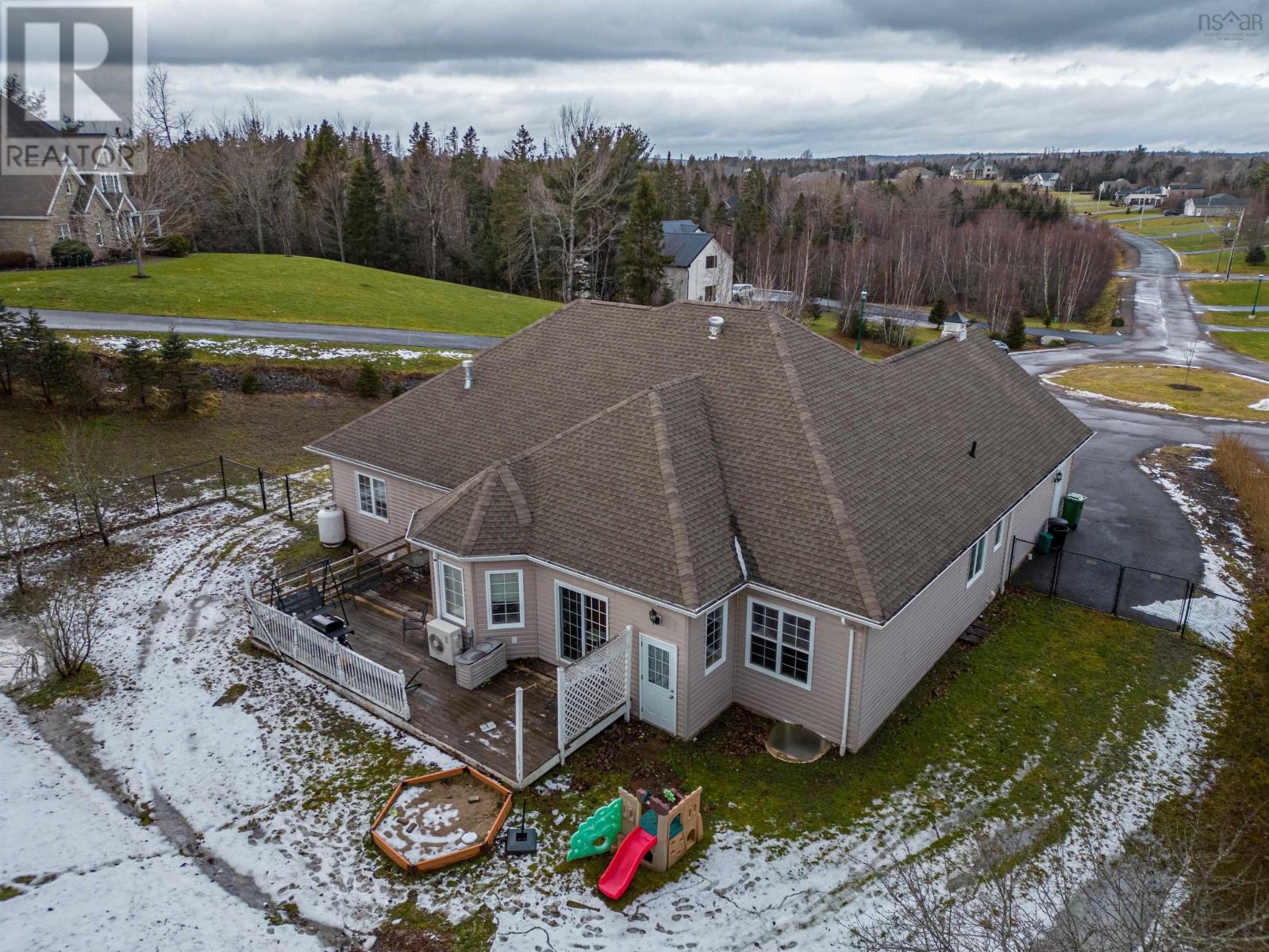28 Carleton Court, Valley, Nova Scotia B6L3C7 REALTOR.ca