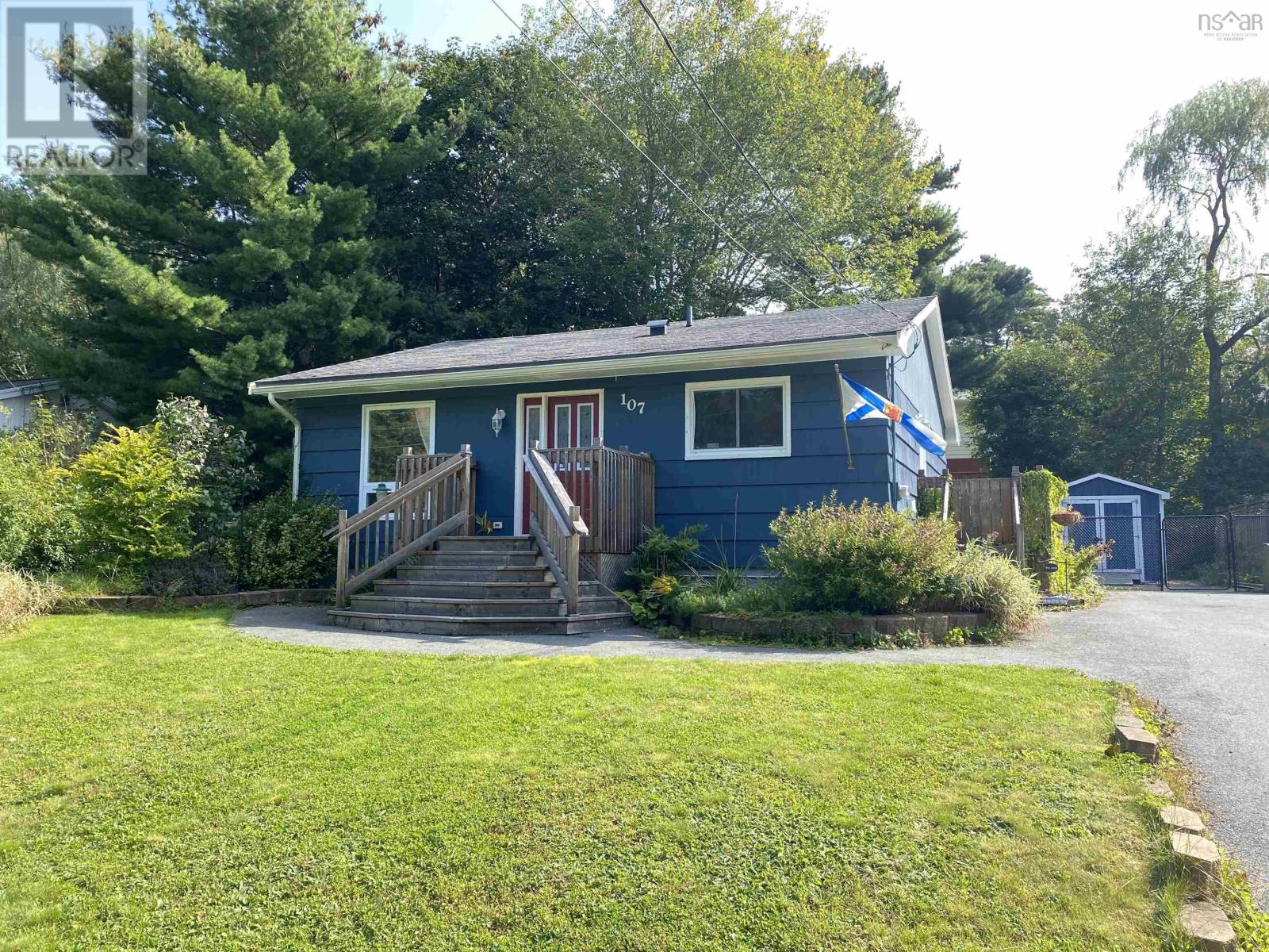 For sale 107 Pine Street, Bridgewater, Nova Scotia B4V1X4 202320965