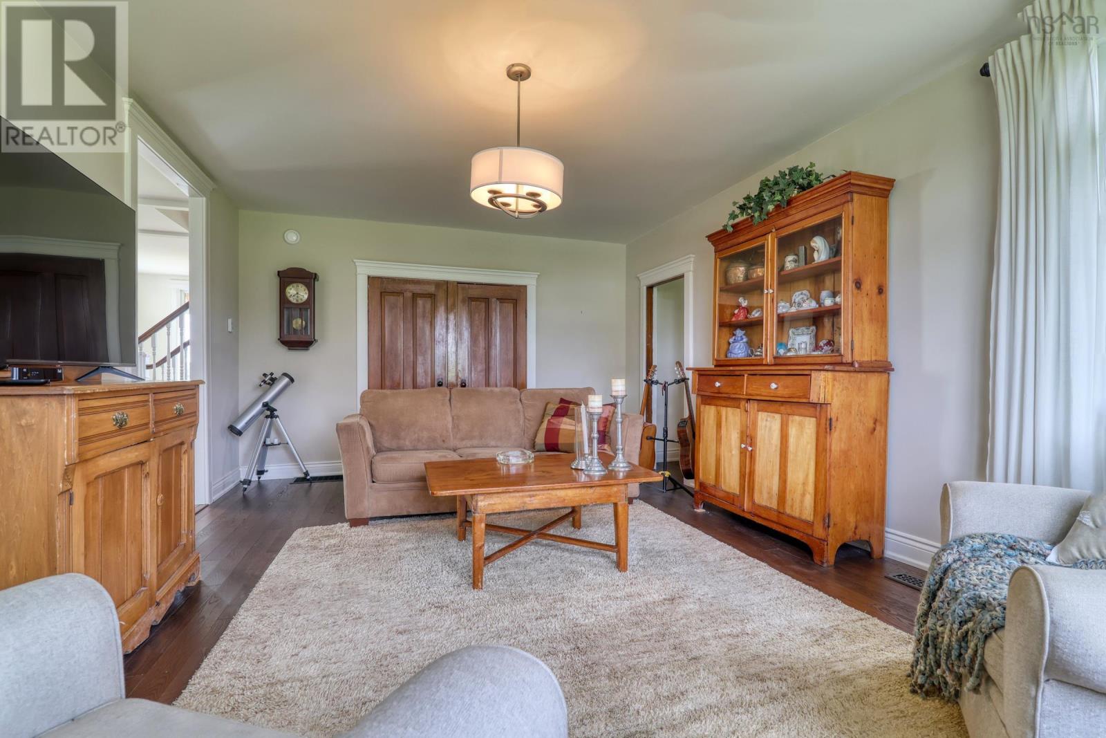 For sale 8473 Highway 3, Mahone Bay, Nova Scotia B0J2E0 202322299