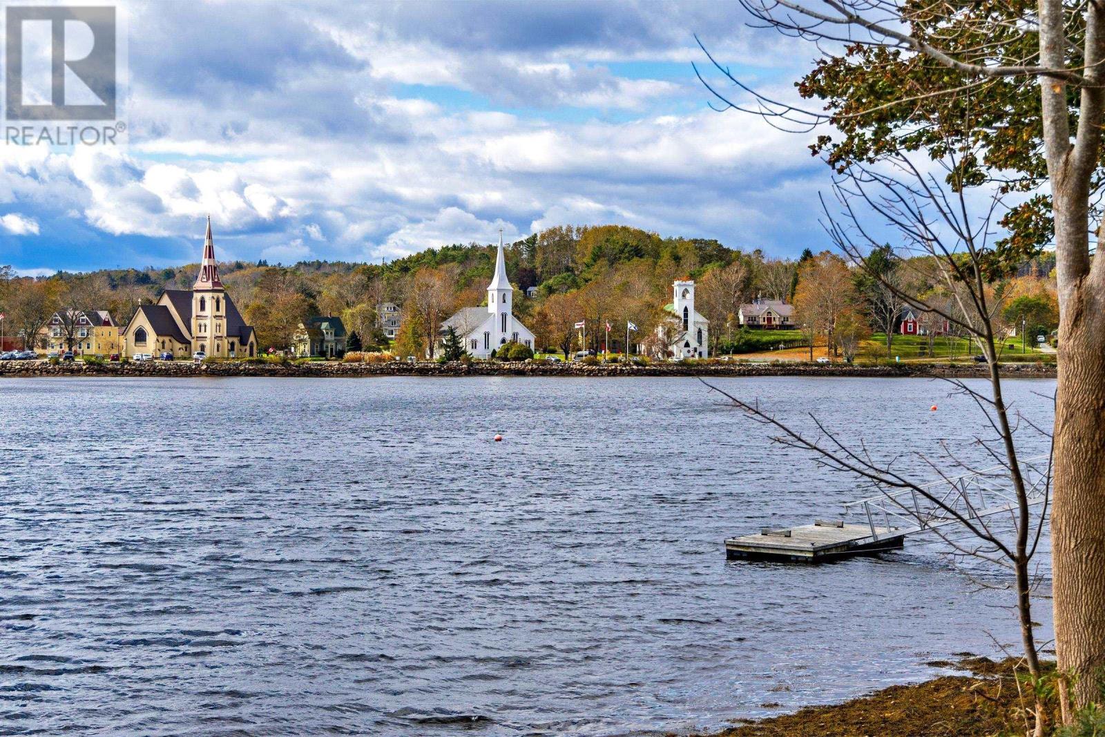 For sale 8473 Highway 3, Mahone Bay, Nova Scotia B0J2E0 202322299