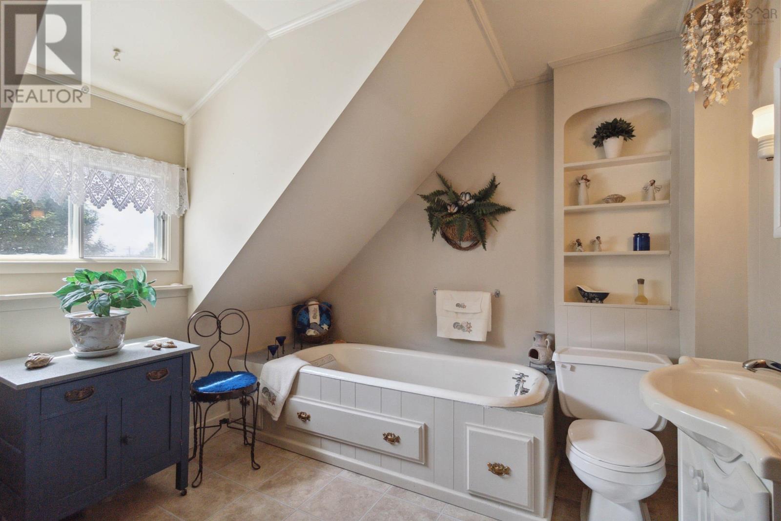 For sale 129 Hall Street, Lockeport, Nova Scotia B0T1L0 202322924