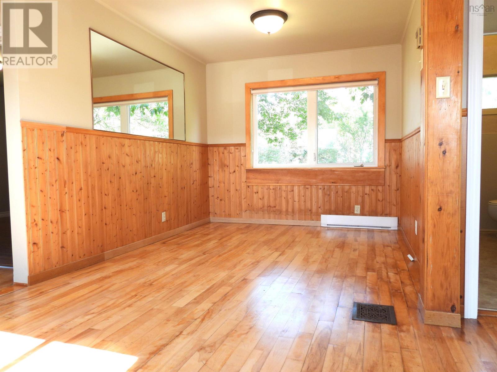 For sale 84 Hickman Street, Amherst, Nova Scotia B4H2M8 202319209