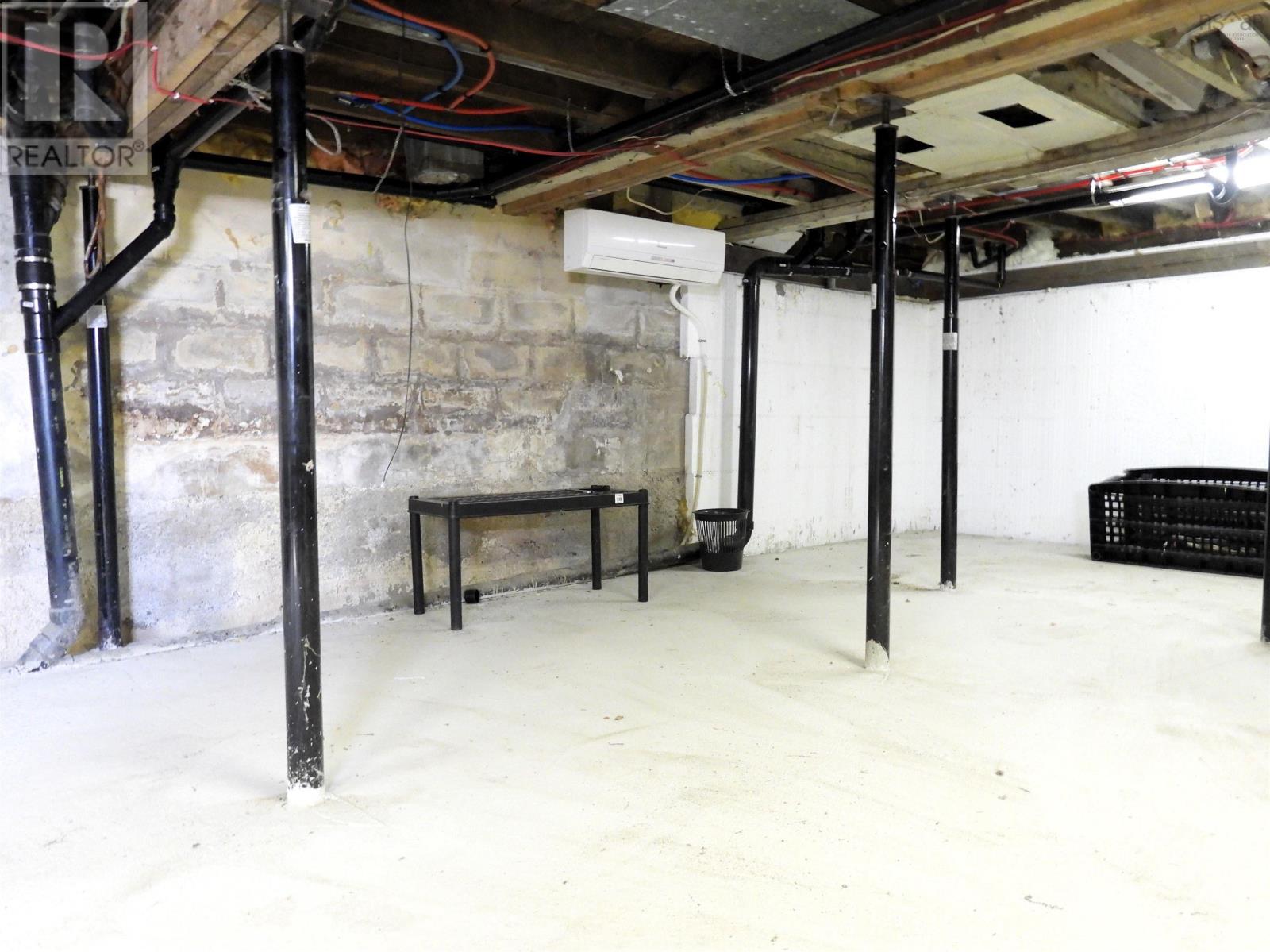 For sale 84 Hickman Street, Amherst, Nova Scotia B4H2M8 202319209