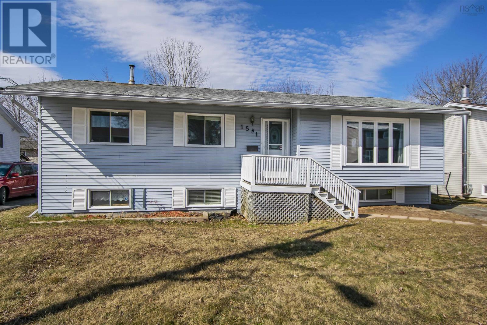 For sale 1581 Riverside Drive, Lower Sackville, Nova Scotia B4C2Y7 202325113 REALTOR.ca